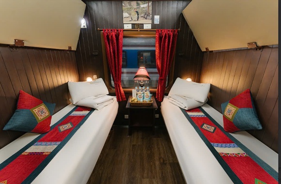 Vip Twin Cabin